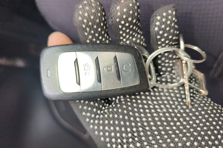 Used CHANGAN CS95 2017 2.0T Four-Wheel Drive ZhiZun Edition Vehicle Key