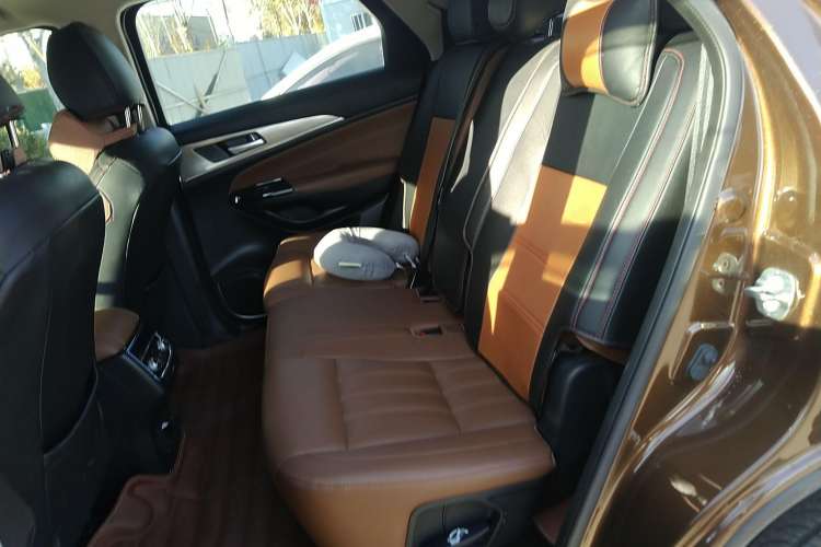Used CHANGAN CS95 2017 2.0T Four-Wheel Drive Smart Edition Left Rear Seat
