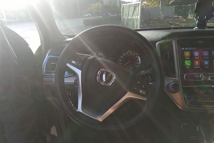 Used CHANGAN CS95 2017 2.0T Four-Wheel Drive Smart Edition Steering Wheel