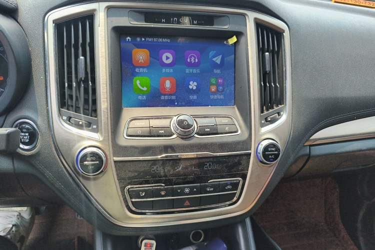 Used CHANGAN CS95 2017 2.0T Two-Wheel Drive Zhituo Edition Audio And AC Panel