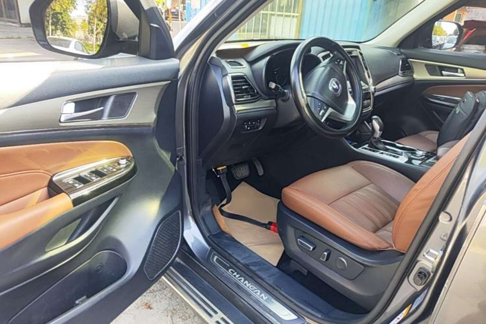 Used CHANGAN CS95 2017 2.0T Two-Wheel Drive Zhiyuan Edition Driver Seat
