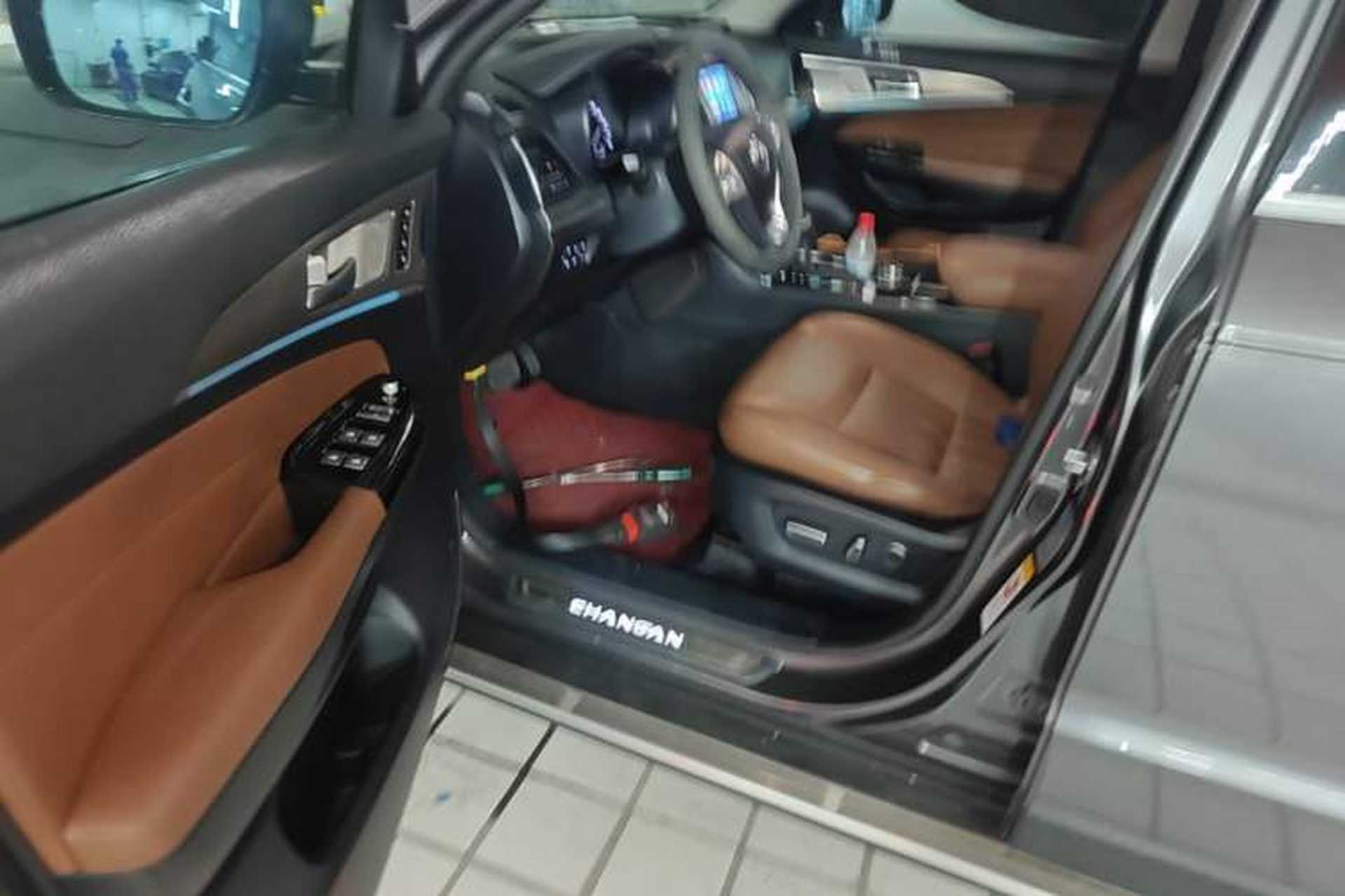 Used CHANGAN CS95 2017 2.0T Four-Wheel Drive ZhiZun Edition Driver Seat