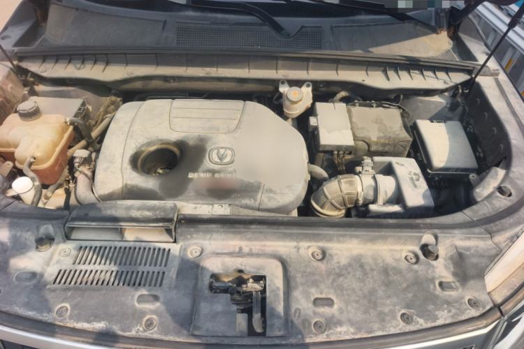 Used CHANGAN CS95 2017 2.0T Two-Wheel Drive Zhiyuan Edition Engine Bay
