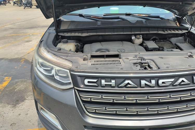 Used CHANGAN CS95 2017 2.0T Two-Wheel Drive Zhituo Edition Engine Bay Right