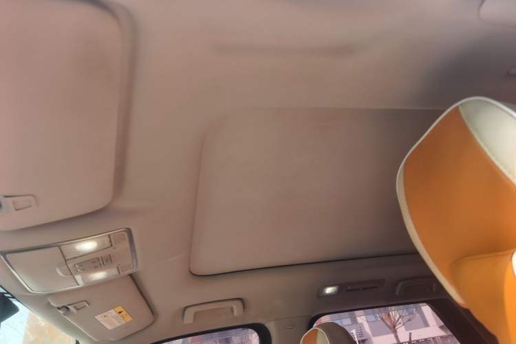 Used CHANGAN CS95 2017 2.0T Two-Wheel Drive Zhiyuan Edition Headliner