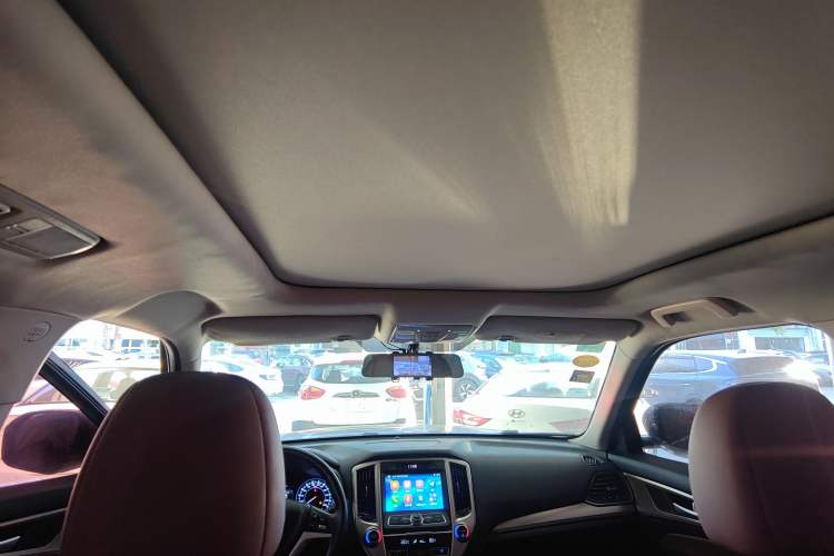 Used CHANGAN CS95 2017 2.0T Two-Wheel Drive Zhiyuan Edition Headliner