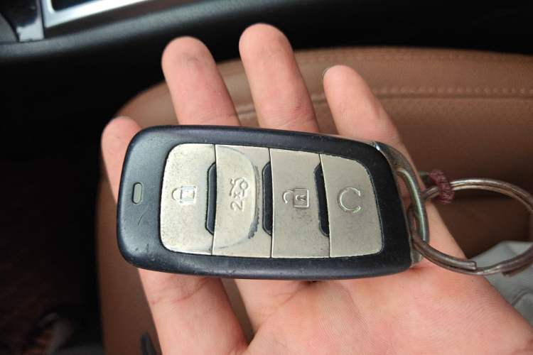 Used CHANGAN CS95 2017 2.0T Two-Wheel Drive Zhiyuan Edition Interior 1