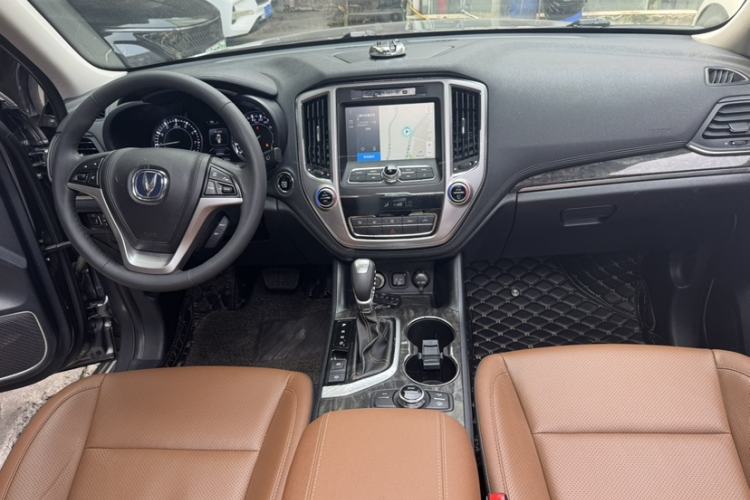 Used CHANGAN CS95 2017 2.0T Four-Wheel Drive SmartDrive Edition Interior 1