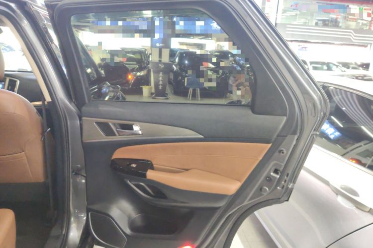 Used CHANGAN CS95 2017 2.0T Two-Wheel Drive Zhituo Edition Interior 6