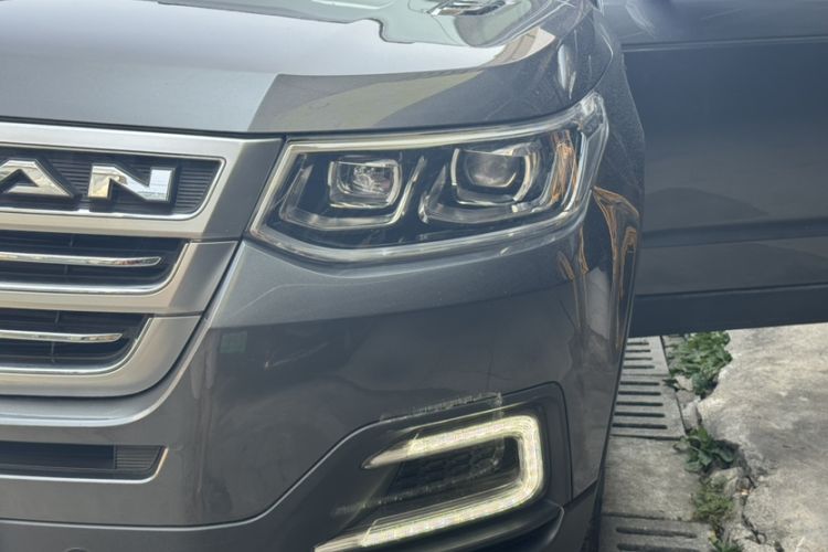 Used CHANGAN CS95 2017 2.0T Four-Wheel Drive SmartDrive Edition Left Front Headlight