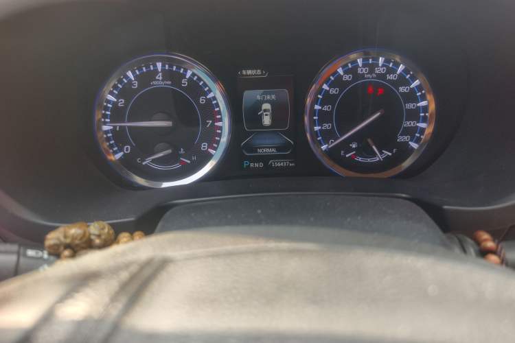 Used CHANGAN CS95 2017 2.0T Two-Wheel Drive Zhiyuan Edition Odometer Close Up