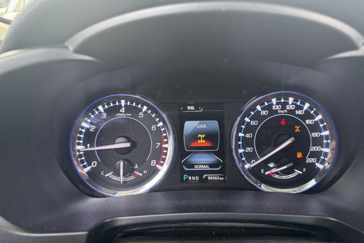 Used CHANGAN CS95 2017 2.0T Four-Wheel Drive SmartDrive Edition Odometer Close Up