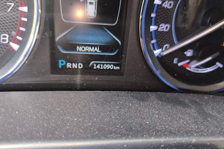 Used CHANGAN CS95 2017 2.0T Two-Wheel Drive Zhituo Edition Odometer Close Up