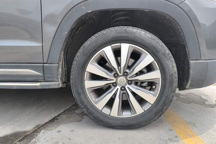 Used CHANGAN CS95 2017 2.0T Two-Wheel Drive Zhituo Edition Right Front Wheel Hub