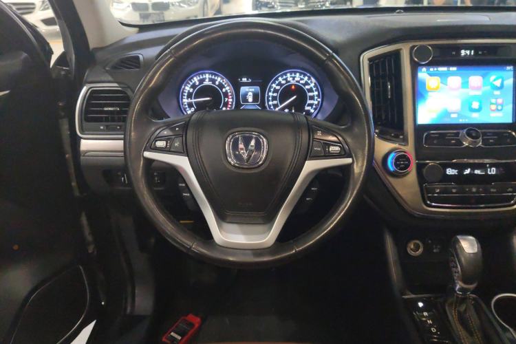 Used CHANGAN CS95 2017 2.0T Two-Wheel Drive Zhituo Edition Steering Wheel