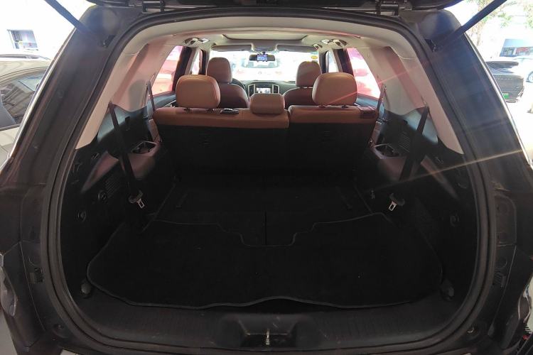 Used CHANGAN CS95 2017 2.0T Two-Wheel Drive Zhiyuan Edition Trunk