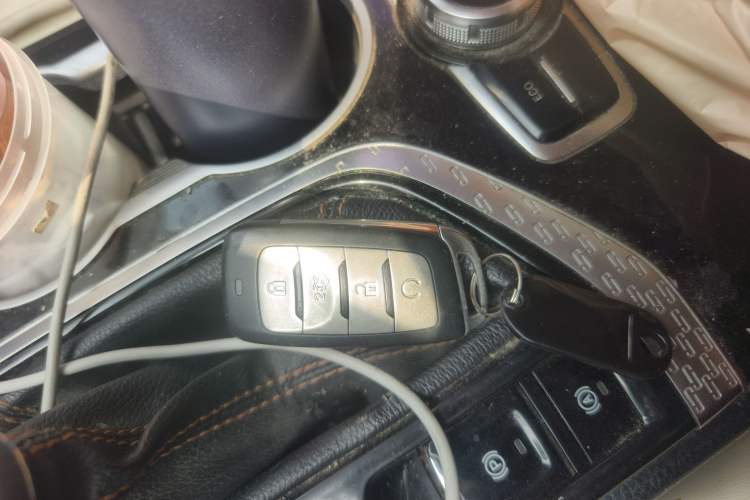 Used CHANGAN CS95 2017 2.0T Two-Wheel Drive Zhiyuan Edition Vehicle Key