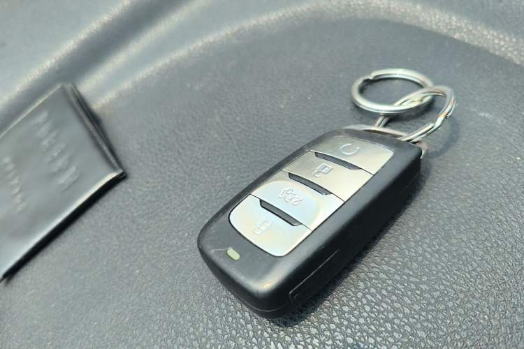 Used CHANGAN CS95 2017 2.0T Two-Wheel Drive Zhituo Edition Vehicle Key