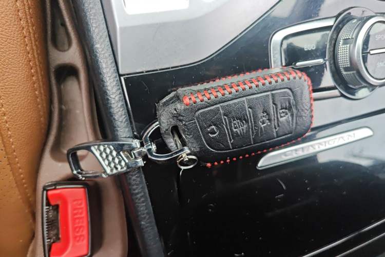 Used CHANGAN CS95 2017 2.0T Two-Wheel Drive Zhitu Edition Vehicle Key