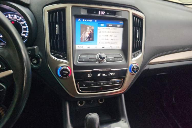 Used CHANGAN CS95 2017 2.0T Two-Wheel Drive Zhiyuan Edition Audio And AC Panel