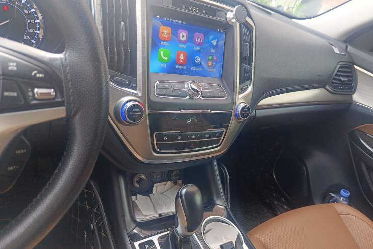 Used CHANGAN CS95 2017 2.0T Two-Wheel Drive Zhitu Edition Audio And AC Panel