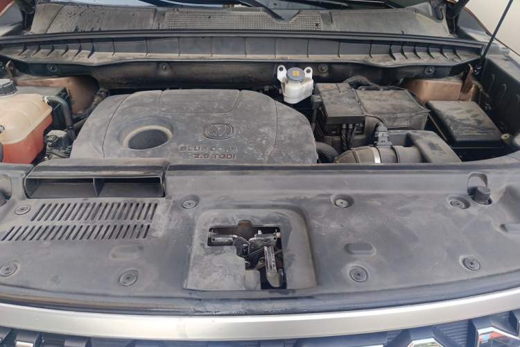 Used CHANGAN CS95 2017 2.0T Two-Wheel Drive Zhitu Edition Engine Bay