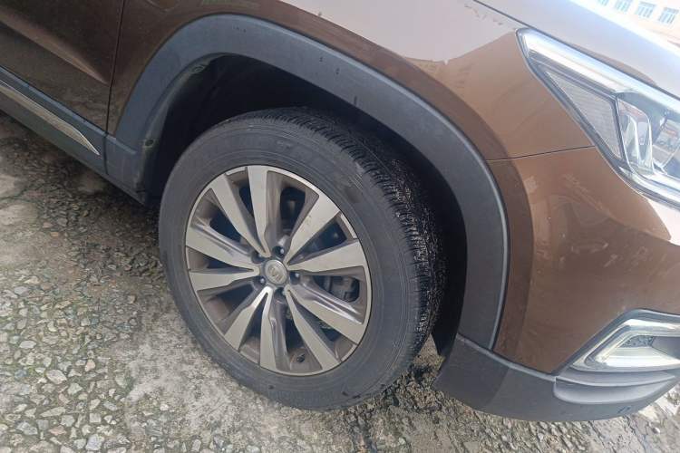 Used CHANGAN CS95 2017 2.0T Two-Wheel Drive Zhitu Edition Right Front Wheel Hub