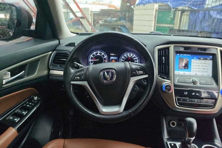 Used CHANGAN CS95 2017 2.0T Two-Wheel Drive Zhiyuan Edition Steering Wheel