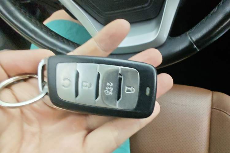 Used CHANGAN CS95 2017 2.0T Two-Wheel Drive Zhiyuan Edition Vehicle Key