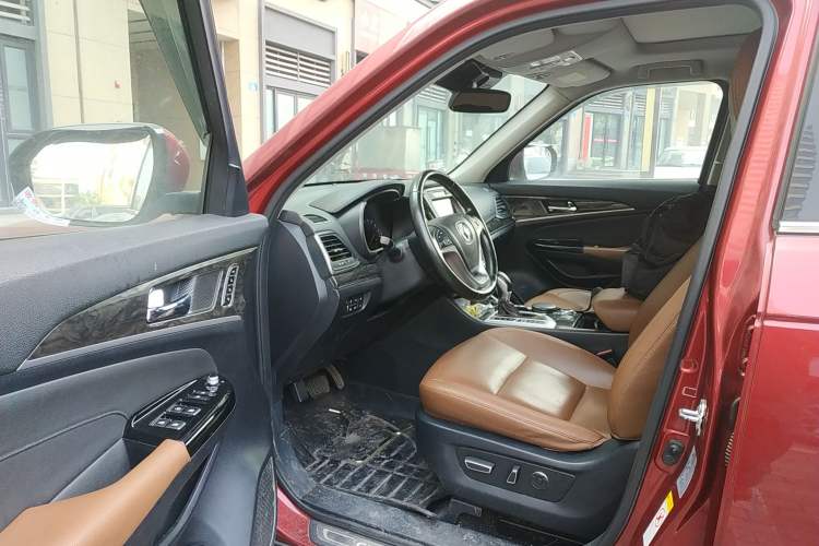 Used CHANGAN CS95 2017 2.0T Four-Wheel Drive ZhiZun Edition Interior 3