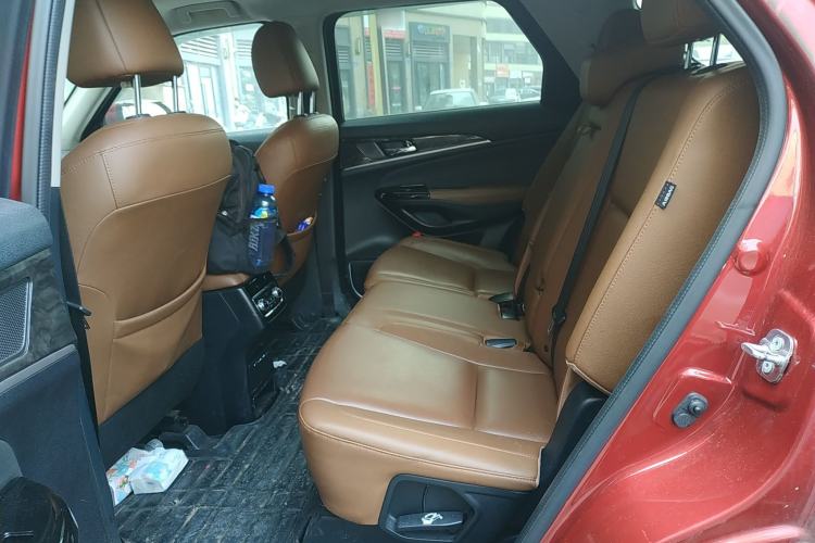 Used CHANGAN CS95 2017 2.0T Four-Wheel Drive ZhiZun Edition Interior 4