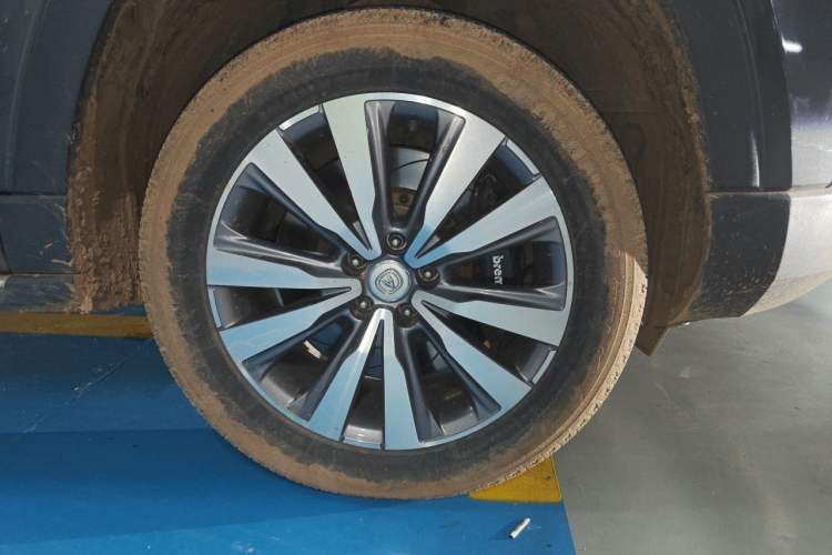 Used CHANGAN CS95 2017 2.0T Four-Wheel Drive SmartDrive Edition Right Front Wheel Hub