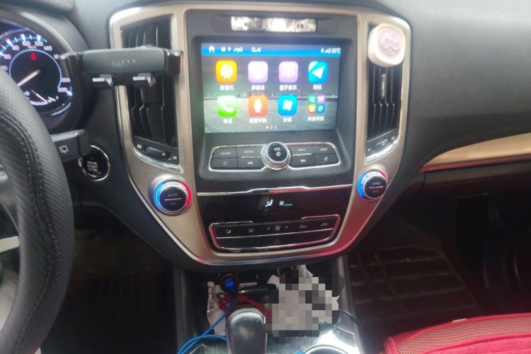 Used CHANGAN CS95 2017 2.0T Four-Wheel Drive SmartDrive Edition Audio And AC Panel
