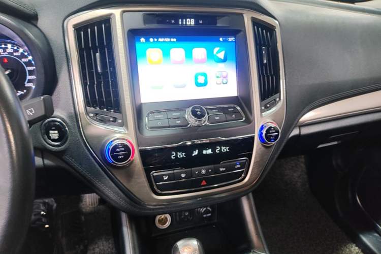 Used CHANGAN CS95 2017 2.0T Two-Wheel Drive Zhituo Edition Audio And AC Panel