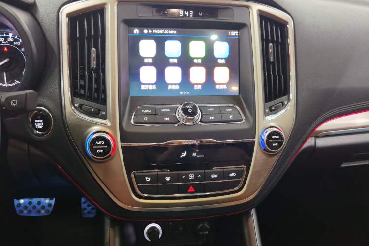 Used CHANGAN CS95 2017 2.0T Two-Wheel Drive Zhitu Edition Audio And AC Panel