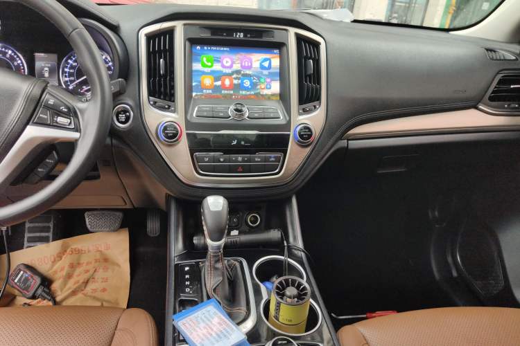 Used CHANGAN CS95 2017 2.0T Two-Wheel Drive Zhitu Edition Audio And AC Panel
