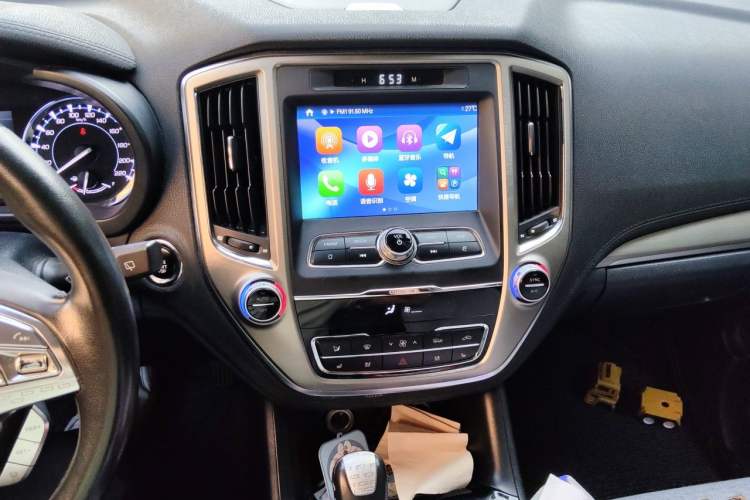 Used CHANGAN CS95 2017 2.0T Four-Wheel Drive ZhiZun Edition Audio And AC Panel