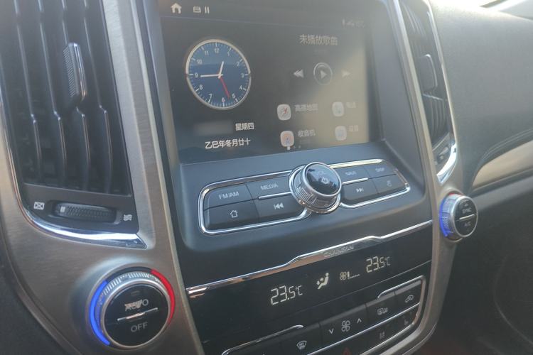Used CHANGAN CS95 2017 2.0T Four-Wheel Drive ZhiZun Edition Audio And AC Panel