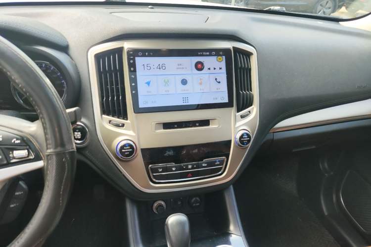 Used CHANGAN CS95 2017 2.0T Two-Wheel Drive Zhitu Edition Audio And AC Panel
