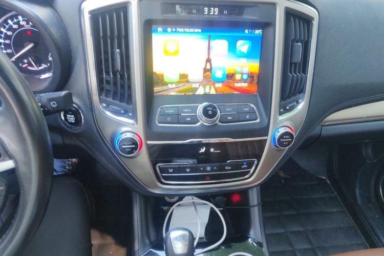 Used CHANGAN CS95 2017 2.0T Two-Wheel Drive Zhituo Edition Audio And AC Panel