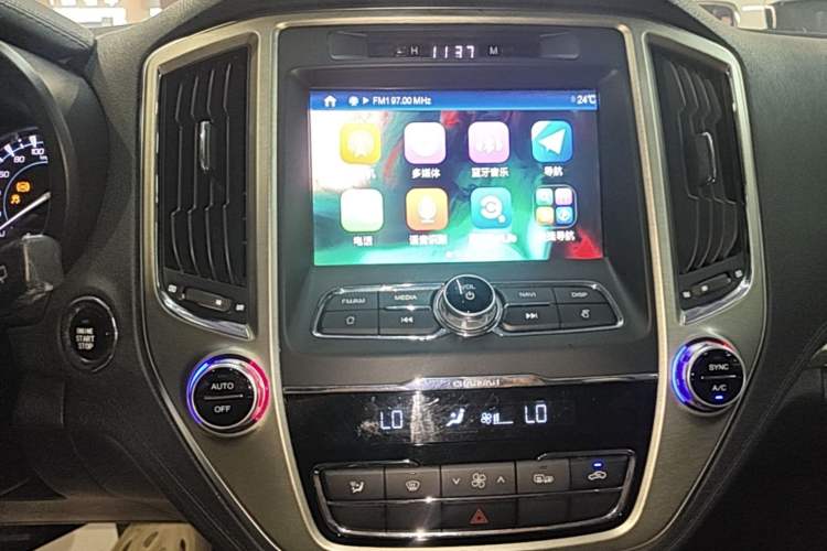Used CHANGAN CS95 2017 2.0T Two-Wheel Drive Zhiyuan Edition Audio And AC Panel