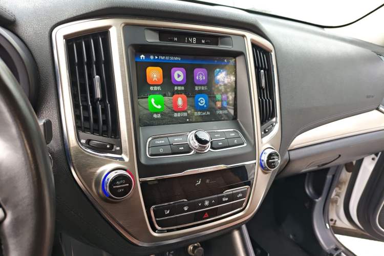 Used CHANGAN CS95 2017 2.0T Two-Wheel Drive Zhitu Edition Audio And AC Panel