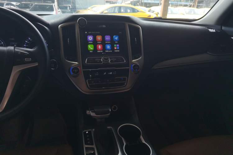 Used CHANGAN CS95 2017 2.0T Two-Wheel Drive Zhitu Edition Audio And AC Panel