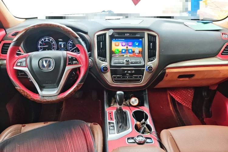 Used CHANGAN CS95 2017 2.0T Two-Wheel Drive Zhiyuan Edition Center Console