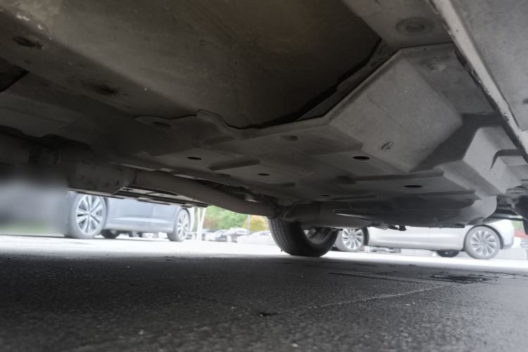 Used CHANGAN CS95 2017 2.0T Two-Wheel Drive Zhitu Edition Chassis Front Left