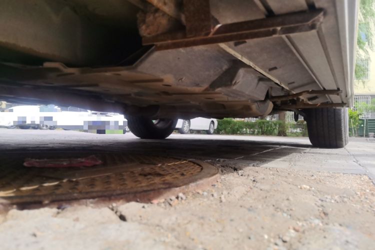 Used CHANGAN CS95 2017 2.0T Two-Wheel Drive Zhiyuan Edition Chassis Front Left