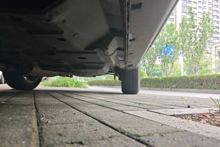Used CHANGAN CS95 2017 2.0T Two-Wheel Drive Zhiyuan Edition Chassis Front Left