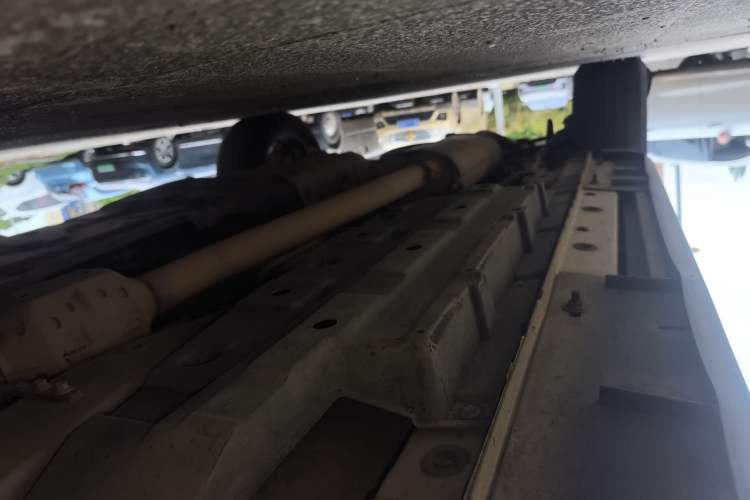 Used CHANGAN CS95 2017 2.0T Two-Wheel Drive Zhitu Edition Chassis Front Right
