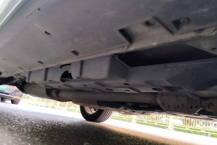 Used CHANGAN CS95 2017 2.0T Four-Wheel Drive ZhiZun Edition Chassis Front Right