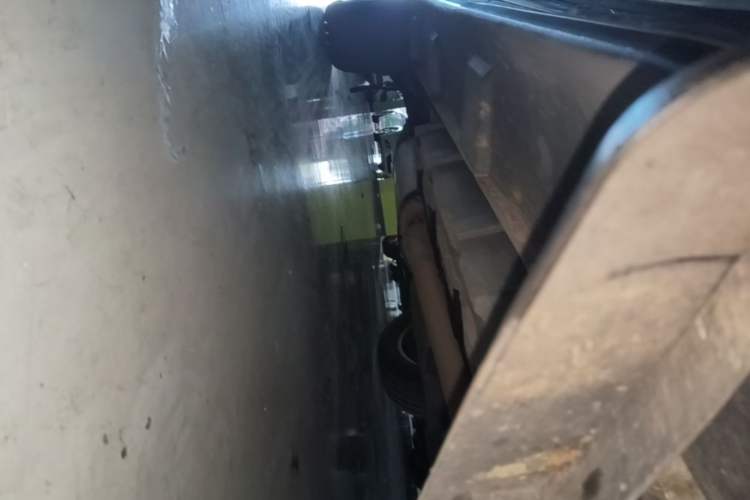 Used CHANGAN CS95 2017 2.0T Two-Wheel Drive Zhiyuan Edition Chassis Front Right